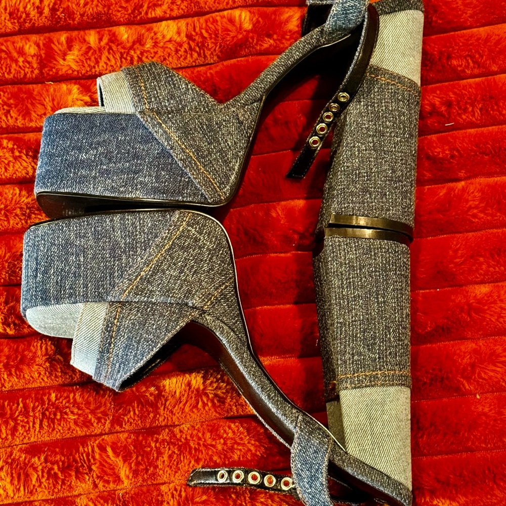 Patch Board Envy Platform Heels - image 4